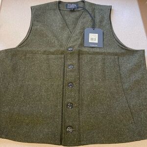 Filson men’s Mackinaw Wool Vest forest Green XL brand new with tags and in bag
